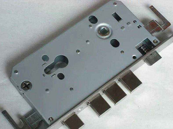 红岗24小时上门开锁公司